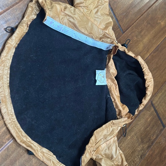 Sporty Lightly Lined Spring Dog Jacket - Picture 4 of 6